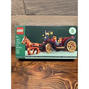 Lego Wintertime Carriage Ride 40603 Retired Brand New Sealed 2023 *Damaged Box